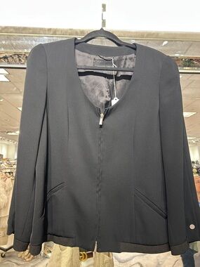 GIORGIO ARMANI Classic Black Women's Zip-Front Jacket with elastic cuffs
